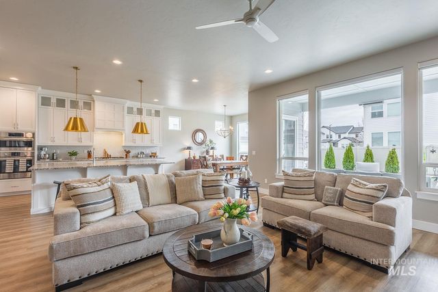 5576 S Rosalia Way, Meridian, ID 83642