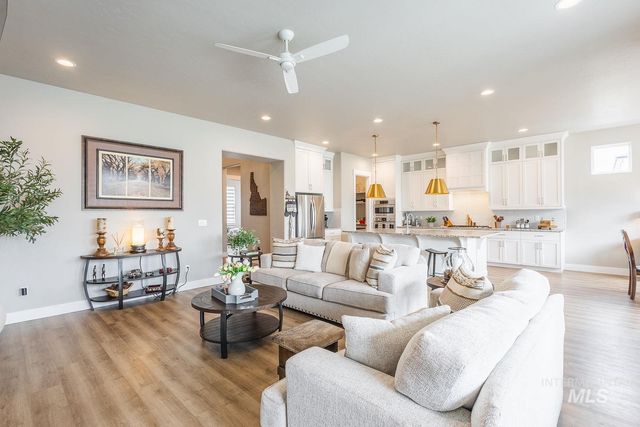 5576 S Rosalia Way, Meridian, ID 83642