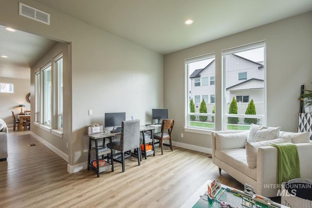 5576 S Rosalia Way, Meridian, ID 83642