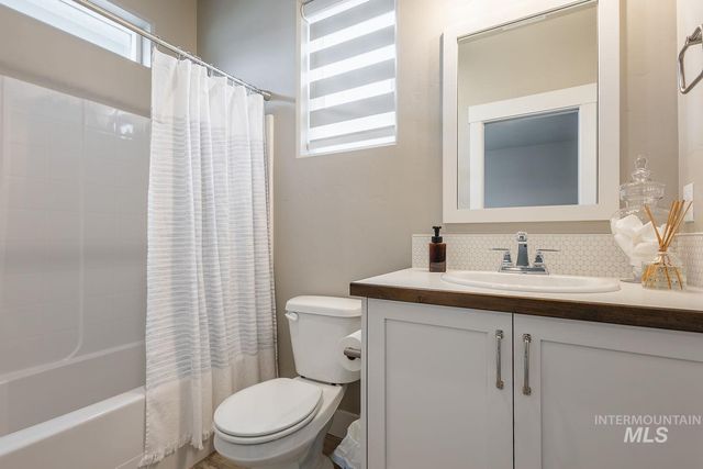 5576 S Rosalia Way, Meridian, ID 83642