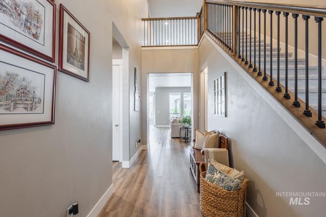 5576 S Rosalia Way, Meridian, ID 83642