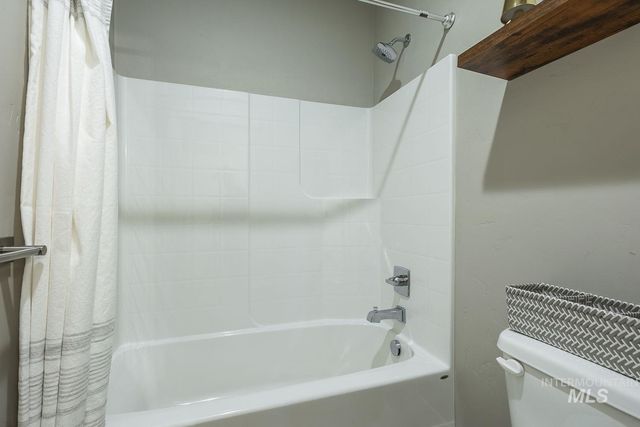 5576 S Rosalia Way, Meridian, ID 83642