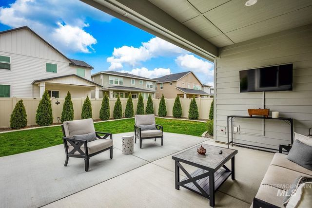 5576 S Rosalia Way, Meridian, ID 83642