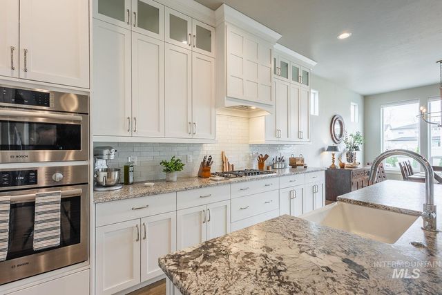 5576 S Rosalia Way, Meridian, ID 83642