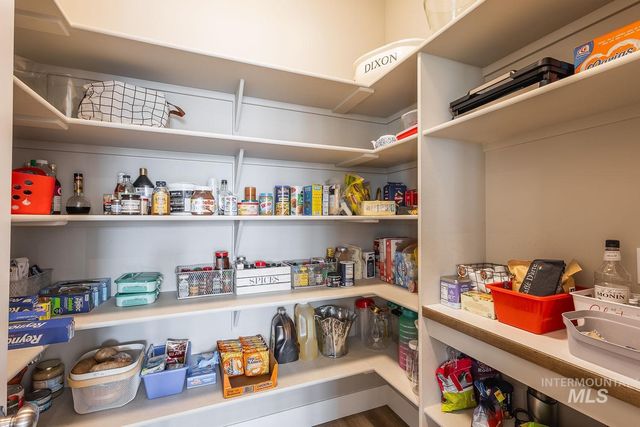 5576 S Rosalia Way, Meridian, ID 83642