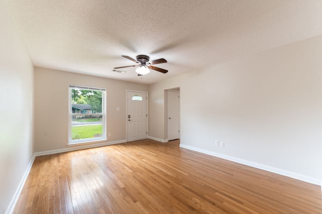 1213 Trellis Drive, Garland, TX 75040