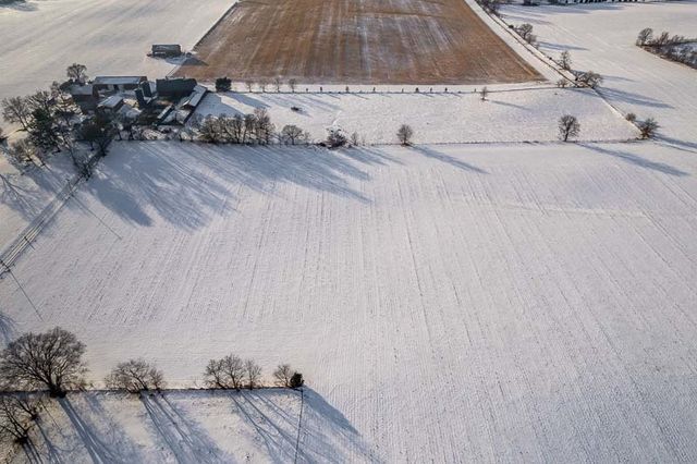 9202 TOWN HALL Road, Belvidere, IL 61008