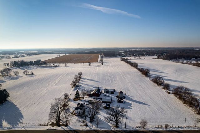 9202 TOWN HALL Road, Belvidere, IL 61008