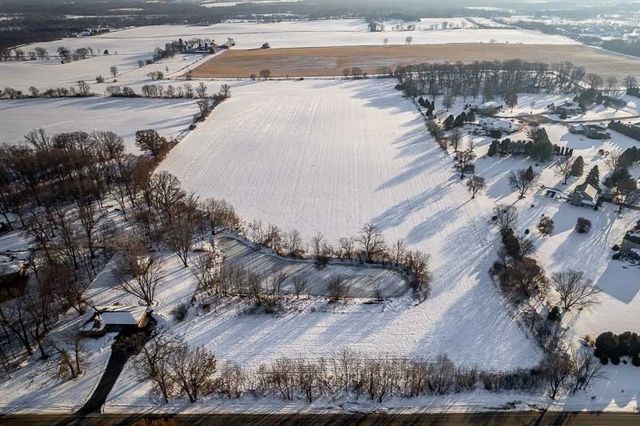 9202 TOWN HALL Road, Belvidere, IL 61008