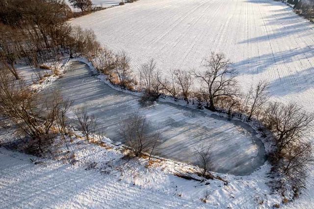 9202 TOWN HALL Road, Belvidere, IL 61008