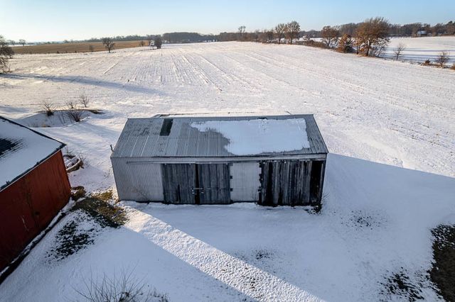 9202 TOWN HALL Road, Belvidere, IL 61008