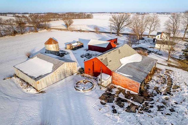 9202 TOWN HALL Road, Belvidere, IL 61008