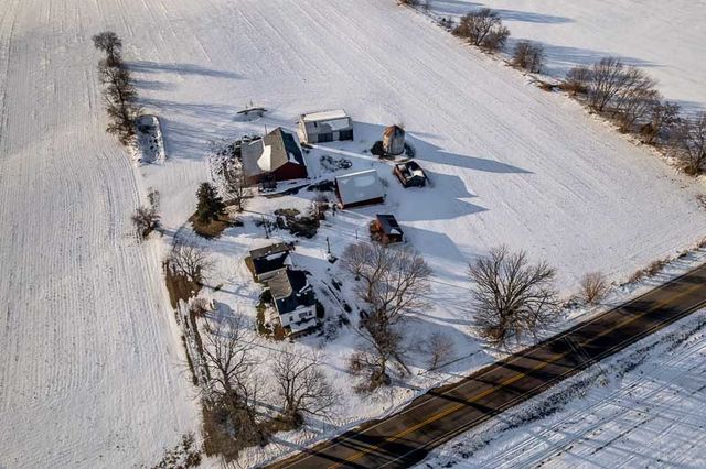 9202 TOWN HALL Road, Belvidere, IL 61008