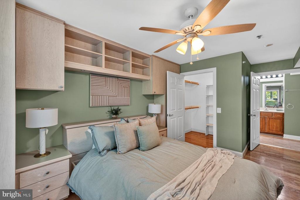 Image 21 of property listing at 9743 WINERY CT #9743, Gaithersburg, MD 20879