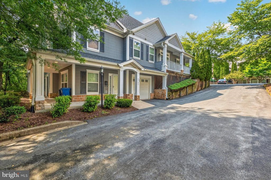 Image 3 of property listing at 9743 WINERY CT #9743, Gaithersburg, MD 20879