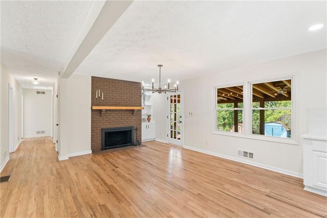 2580 Due West Circle NW, Kennesaw, GA 30152