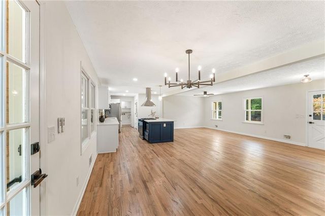 2580 Due West Circle NW, Kennesaw, GA 30152