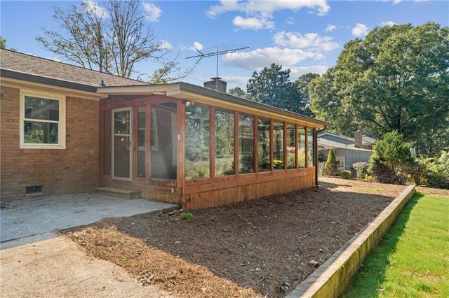 2580 Due West Circle NW, Kennesaw, GA 30152