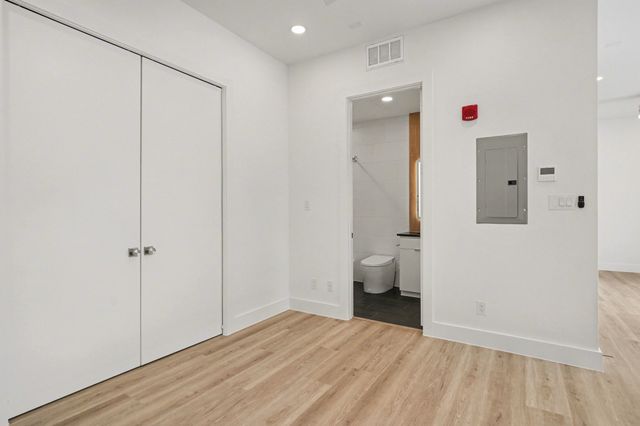 2217 N Fitzhugh Avenue 204, Dallas, TX 75204