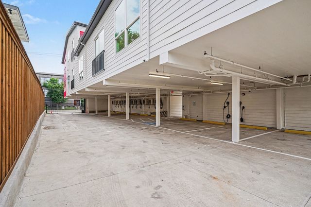 2217 N Fitzhugh Avenue 204, Dallas, TX 75204