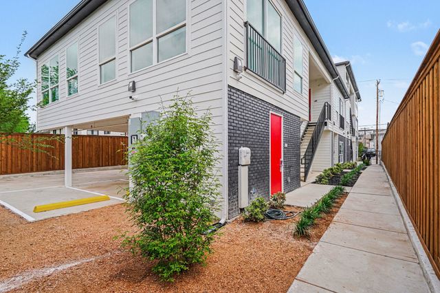 2217 N Fitzhugh Avenue 204, Dallas, TX 75204