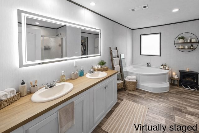 135 Chisholm Pass, Whitney, TX 76692