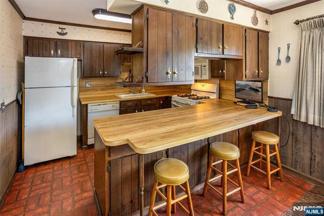 1801 Long Hill Road, Long Hill, NJ 07946