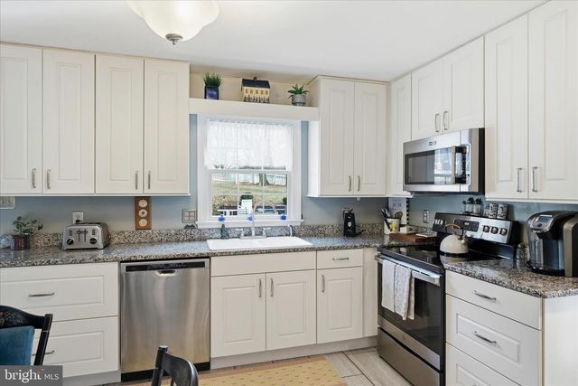 783 BOWLING GREEN RD, Front Royal, VA 22630