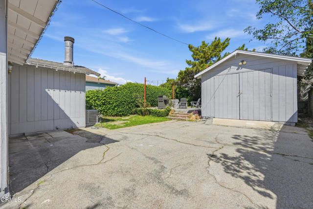 3233 Community Avenue, La Crescenta, CA 91214