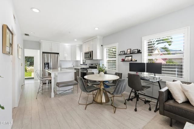 3233 Community Avenue, La Crescenta, CA 91214