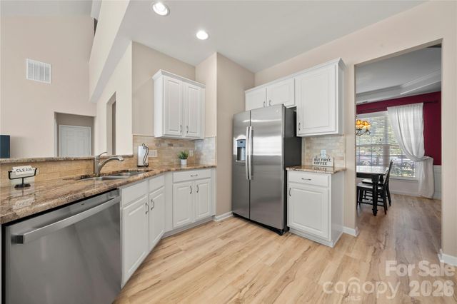 9313 Linden Tree Lane, Charlotte, NC 28277