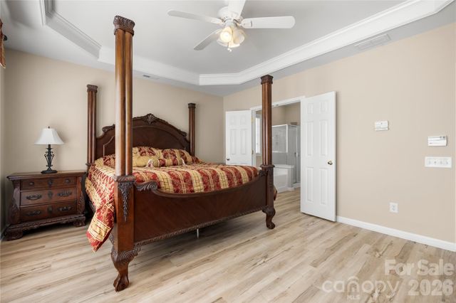 9313 Linden Tree Lane, Charlotte, NC 28277