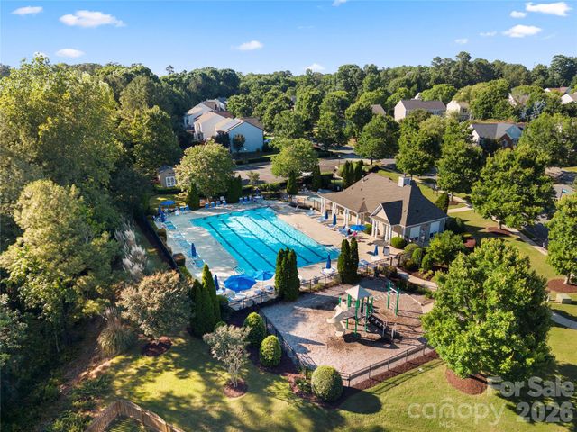 9313 Linden Tree Lane, Charlotte, NC 28277