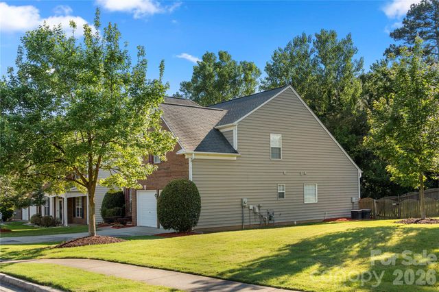9313 Linden Tree Lane, Charlotte, NC 28277
