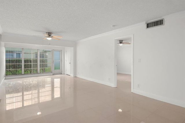 2601 Red Hibiscus Boulevard, Delray Beach, FL 33445