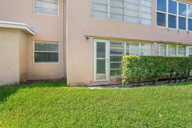 2601 Red Hibiscus Boulevard, Delray Beach, FL 33445
