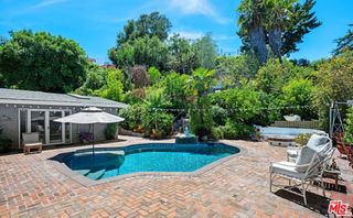16582 Calneva Drive, Encino, CA 91436