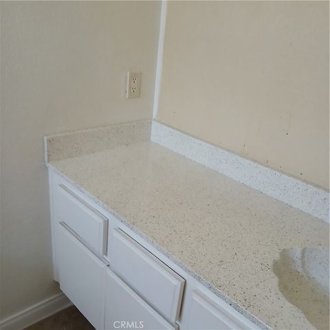 2449 West Acacia Avenue, Hemet, CA 92545