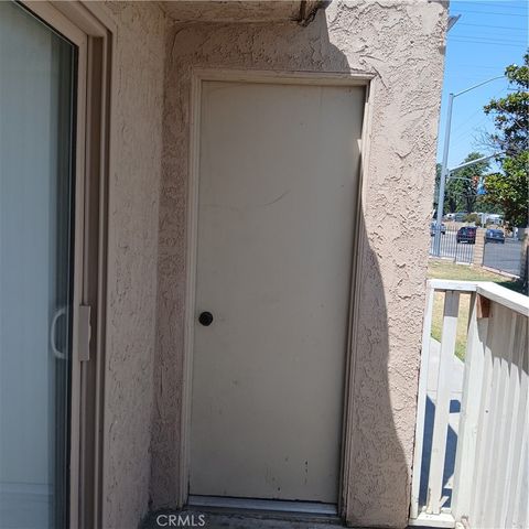 2449 West Acacia Avenue, Hemet, CA 92545