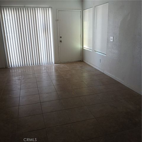 2449 West Acacia Avenue, Hemet, CA 92545