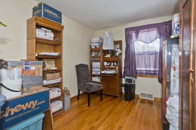 854 Grayson Dr, Springfield, MA 01119