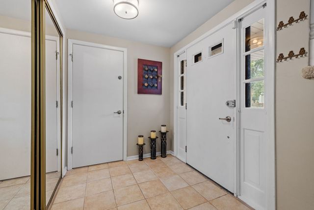 6651 Dunham Road, Downers Grove, IL 60516