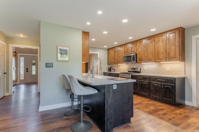 505 Southbrook Drive, Evansville, IN 47711