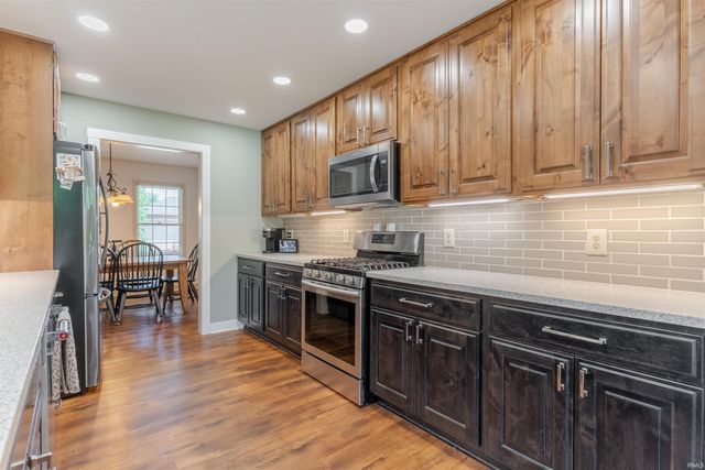 505 Southbrook Drive, Evansville, IN 47711