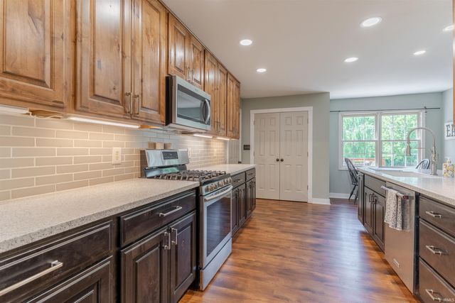 505 Southbrook Drive, Evansville, IN 47711