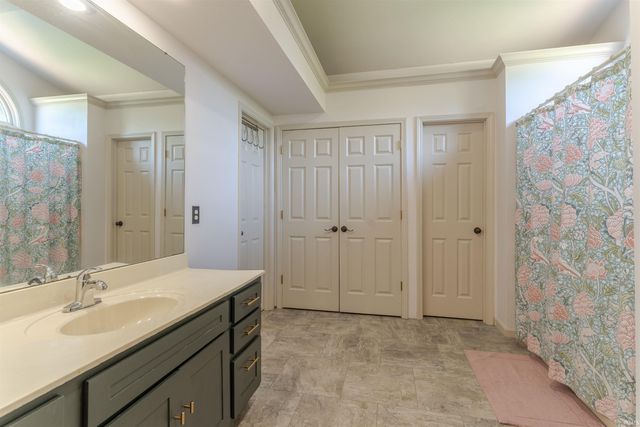 505 Southbrook Drive, Evansville, IN 47711