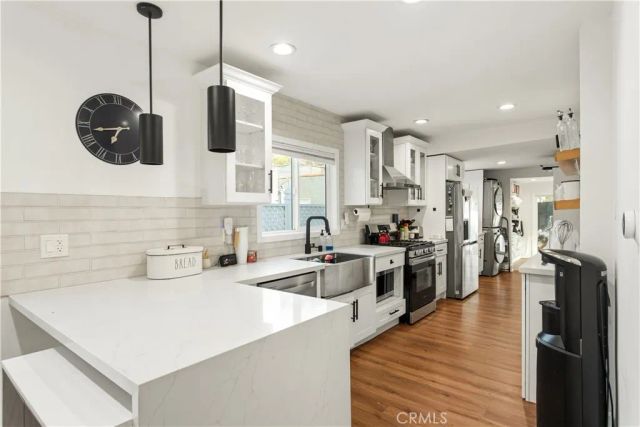 1553 W 60th Place, Los Angeles, CA 90047