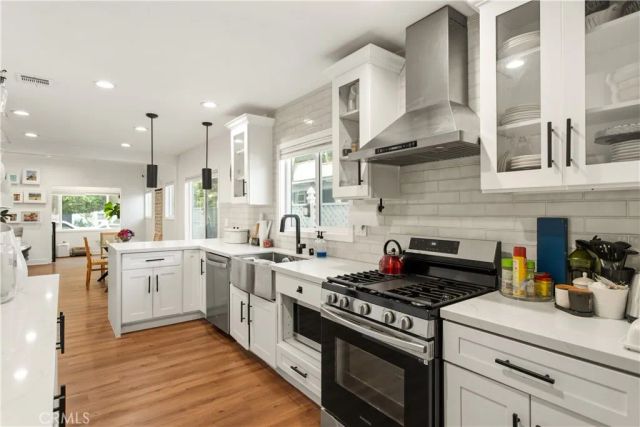 1553 W 60th Place, Los Angeles, CA 90047
