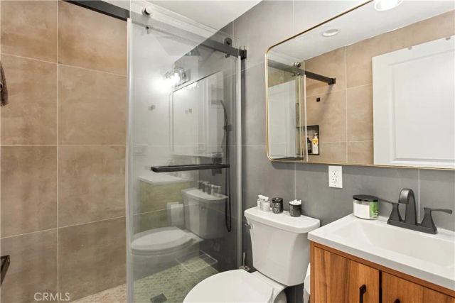 1553 W 60th Place, Los Angeles, CA 90047