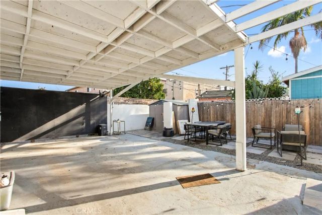 1553 W 60th Place, Los Angeles, CA 90047
